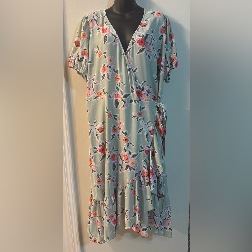 LC Lauren Conrad Green Wrap Floral Midi Dress